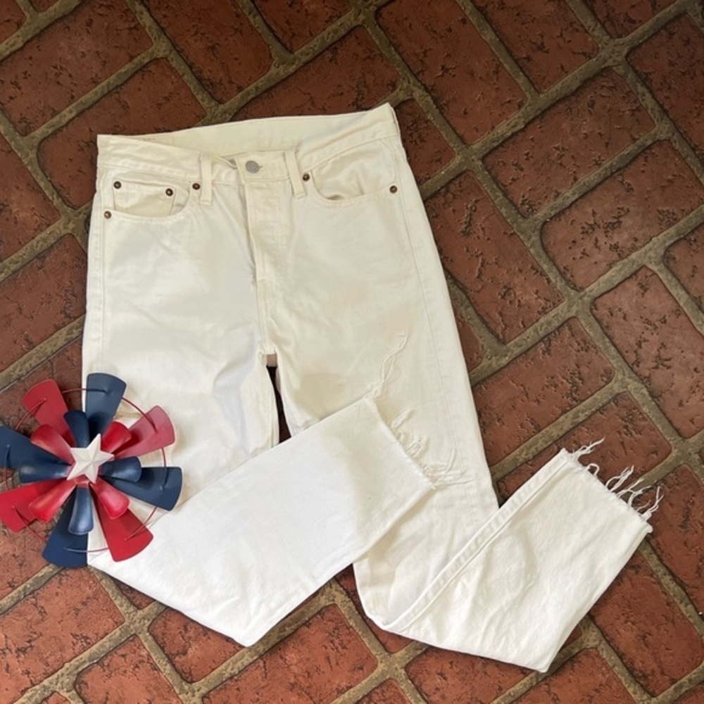 Levi’s raw frayed hem white denim jeans A7-7